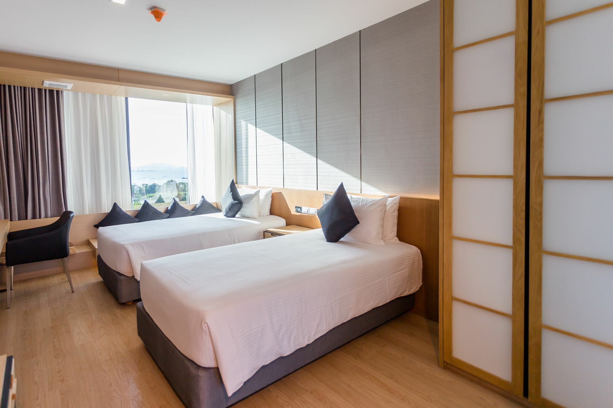 Arize Hotel Sri Racha Si Racha Exterior photo