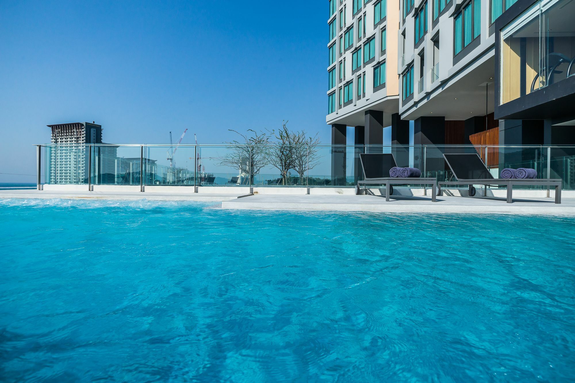 Arize Hotel Sri Racha Si Racha Exterior photo