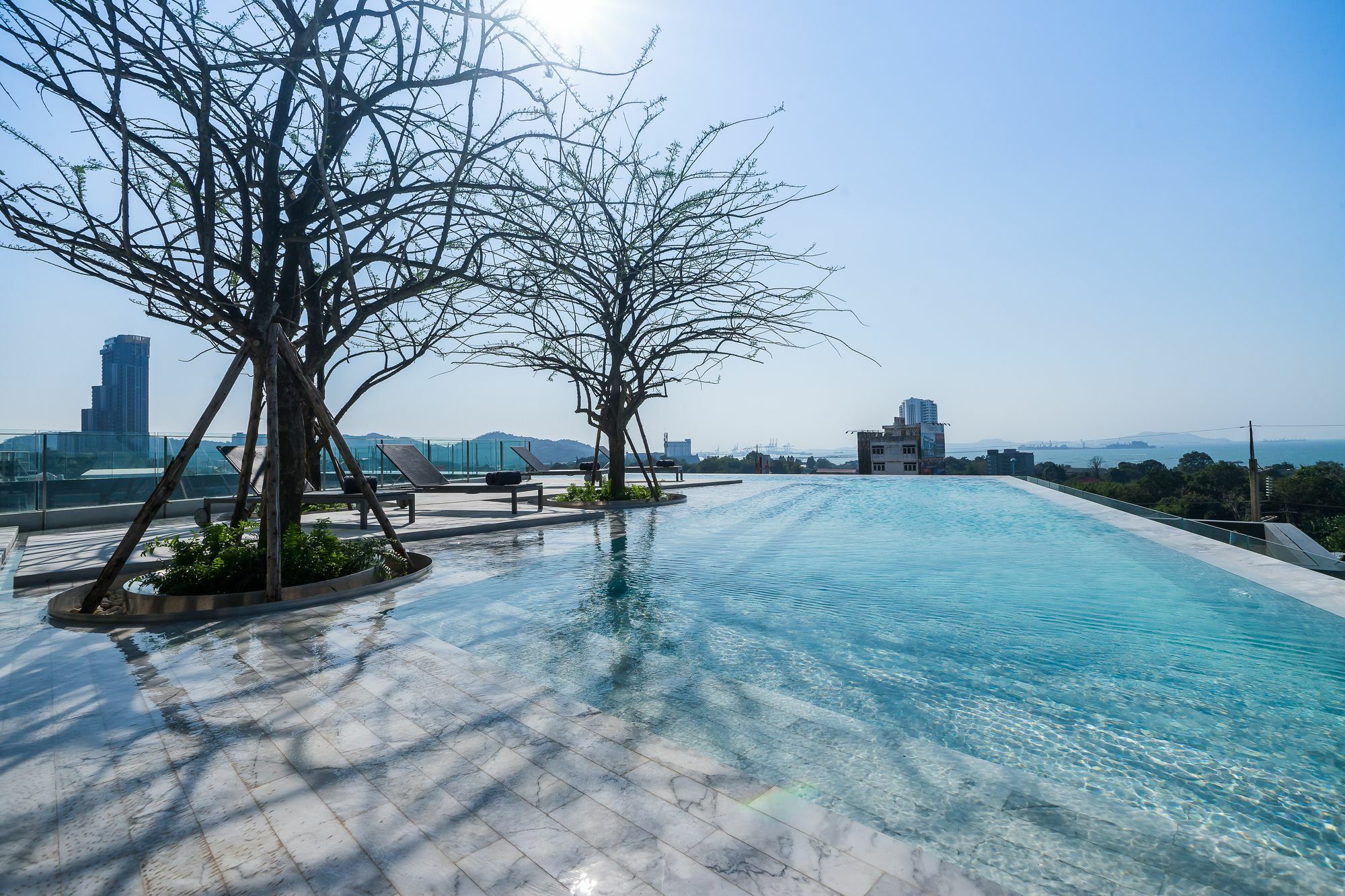 Arize Hotel Sri Racha Si Racha Exterior photo